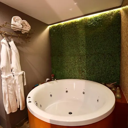 La Indiana De Begur, Petit Boutique (adults Only)